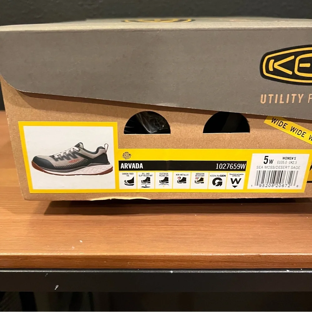 Keen Women’s Arvada Sea Moss Desert Sage Low Carbon Fiber Toe Utility Shoes 5 W